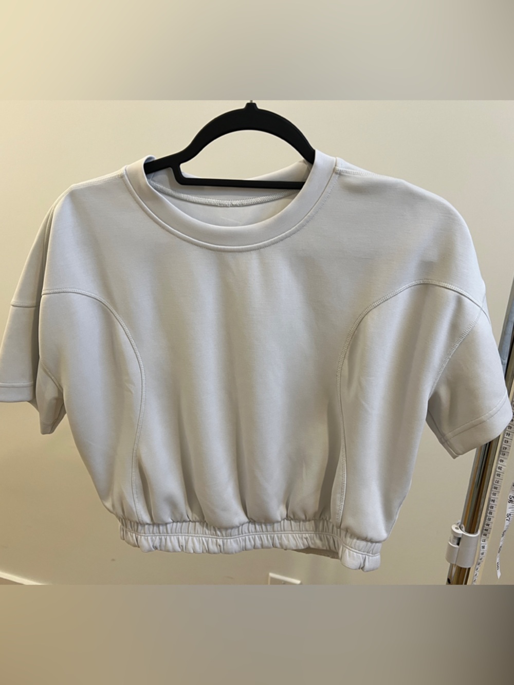 lululemon athletica Short-Sleeve Cropped Tee in Light Gray